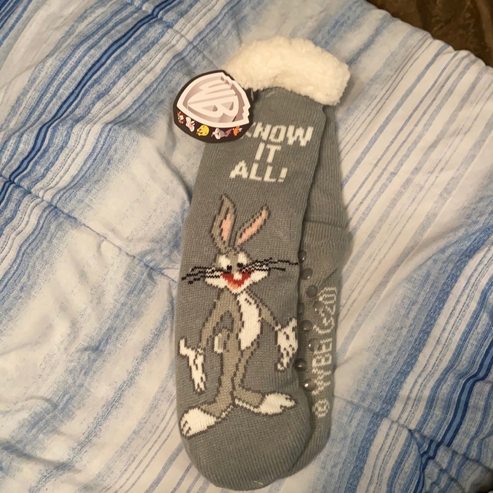 🆕 NWT bugs bunny Sherpa lined socks